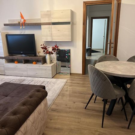 Central Trei Camere Бакеу Екстер'єр фото