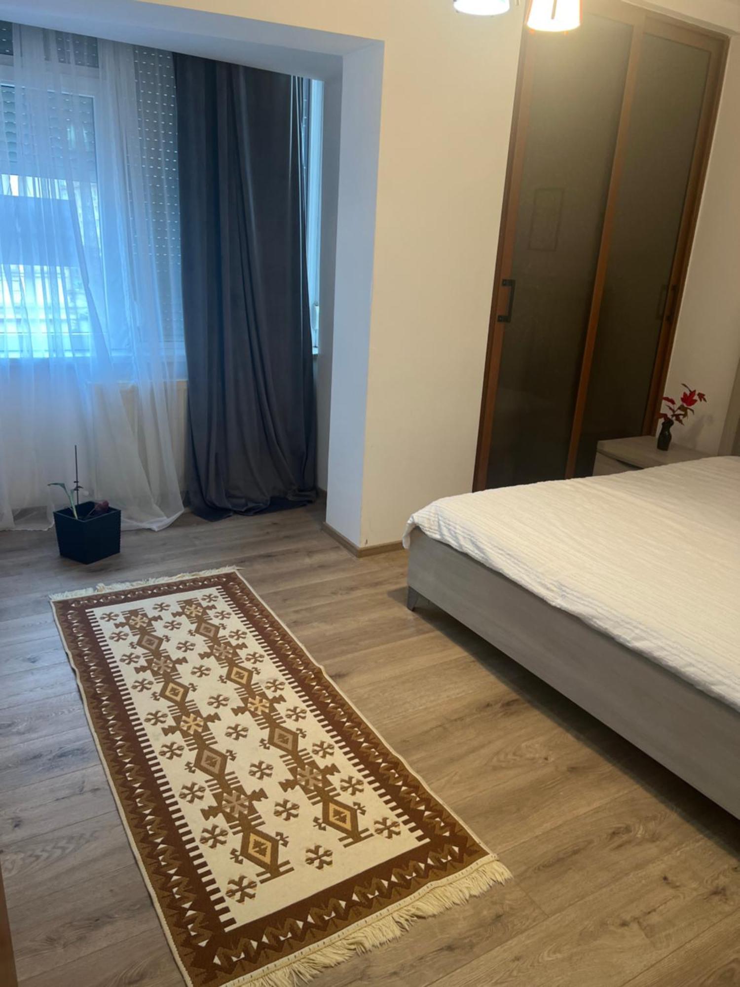 Central Trei Camere Бакеу Екстер'єр фото